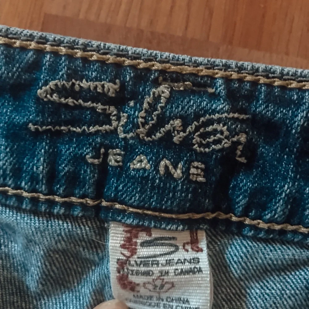 Silver jeans size 28 - Picture 2 of 6